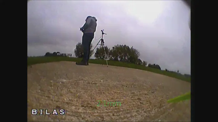 2.1 vs 2.5 Lens