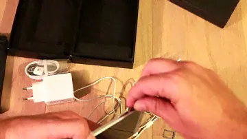 Huawei Mate 7: how to insert sim card and micro sd