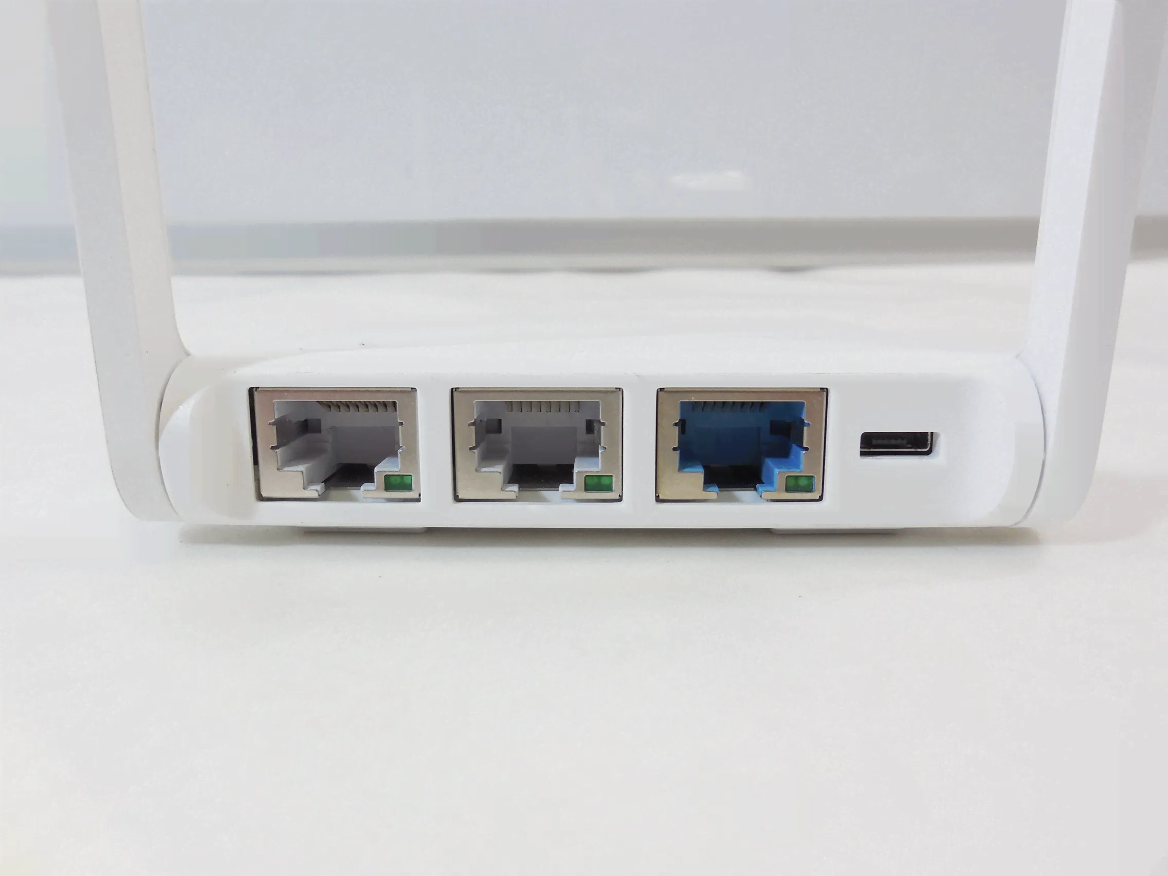 Роутер Xiaomi Mi Wi-Fi Nano Youth R1CL-3